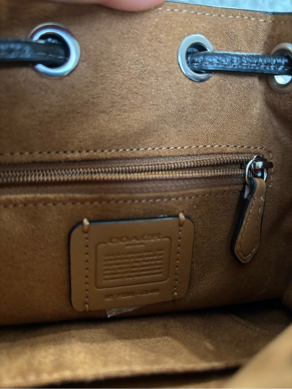 Coach mini backpack π€π€π€π€ - Picture 8 of 8